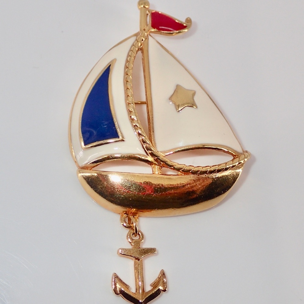 Mid Century Enamel & Goldtone Sailboat  Lapel Brooch Pin with Anchor With Star 3